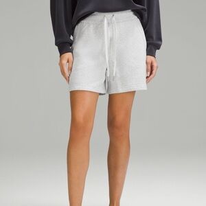 NWT Lululemon Athletica Scuba High Rise Short